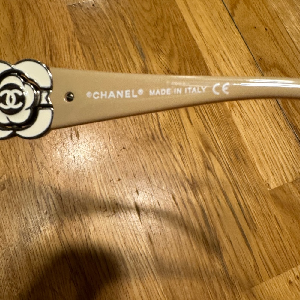 Chanel Camilla Flower Vintage Aviator Hinge Wrap Around Sunglasses Beige - Picture 9 of 10